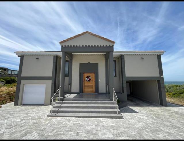 5 BEDROOM HOUSE FOR SALE IN KLEINBAAI